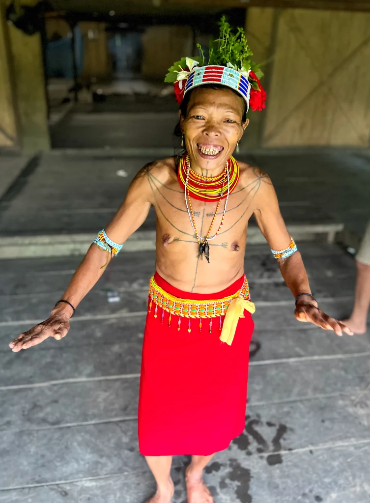 Tribu des hommes fleurs Mentawai